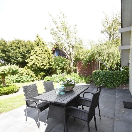 Balmy Holiday Home In Tuitjenhorn With Fenced Garden Eksteriør billede