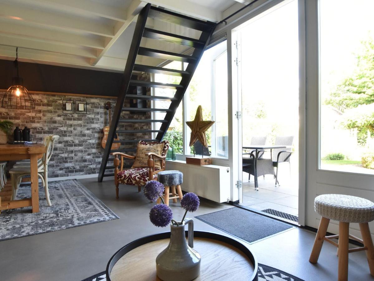 Balmy Holiday Home In Tuitjenhorn With Fenced Garden Eksteriør billede